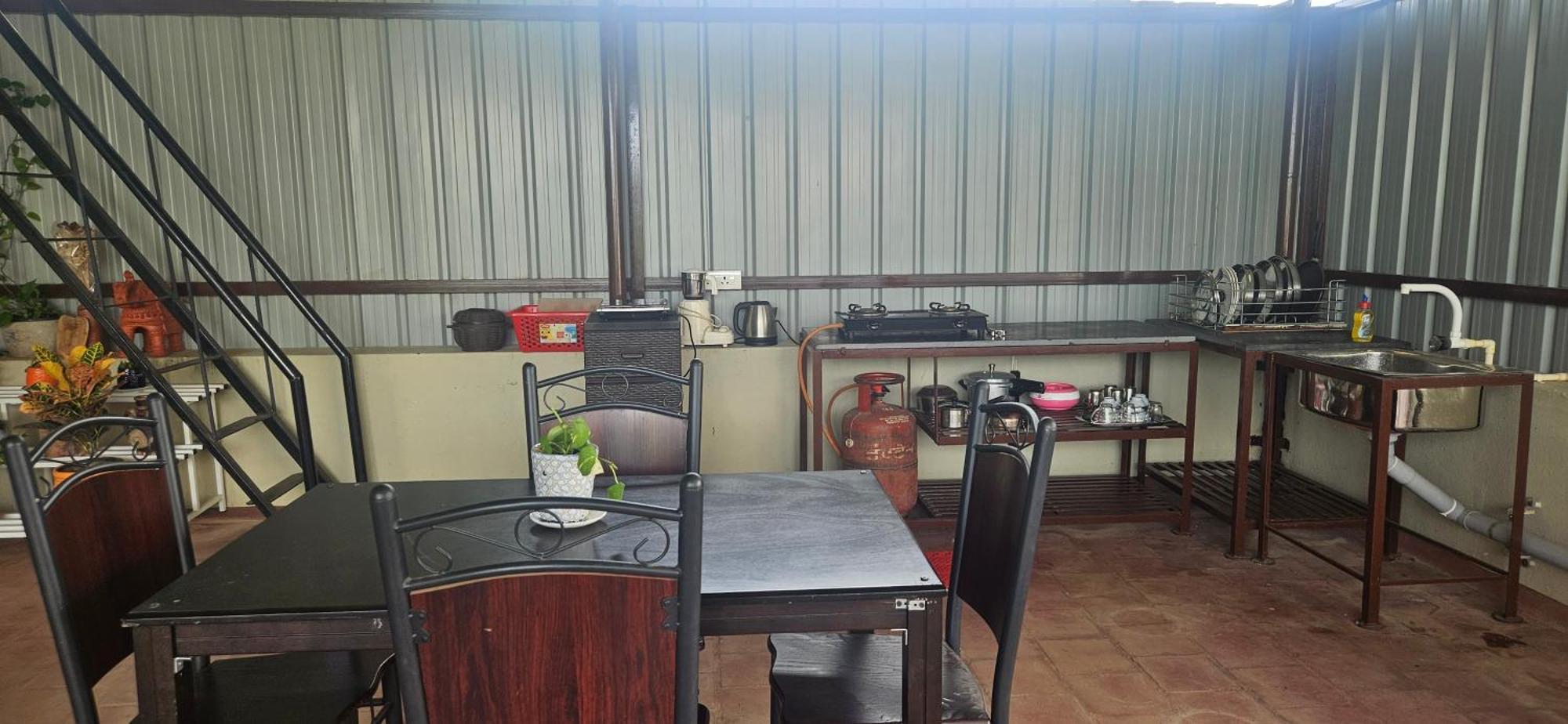 Shi's In On The Way To Maruthamalai, Adiyogi, Isha Holiday home Coimbatore